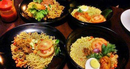 Mie Telap 12, 1. The House of Raminten, 2. Kalimilk, 3. Bong Kopitown, 4. Warung Ijo Baciro, 5. Kedai Darling, 6. Nasi Goreng Beringharjo, 7. Oseng Mercon Bu Narti, 8. Angkringan Lik Man, 9. Mie Telap 12, 10. Hakone Resto, 11. Sate Klathak Pak Pong, 12. Manggar Manding, 13. Gudeg Pawon, 14. Sellie Coffee, 15. Klinik Kopi, 16. Sate Klatak Pak Bari, 17. Bakpia Pathok 25, 18. Rujak Es Cream Pak Nardi Pakualaman, 19. Bukit Bintang Jogja, 20. Angkringan Wijilan, 21. The Captain Urban Lounge, 22. Kastil Mang Engking, 23. Pondok Makan Pelem Golek, 24. Sawa Steaks and Grills (Tutup), 25. Kimchi Go, 26. Jadah Tempe Mbah Carik, 27. Secret Garden Coffee and Chocolate, 28. Roaster and Bear, 29. Aglioo Pasta and Pizza, 30. Indische Koffie Benteng Vredeburg, 31. Tempo Gelato Prawirotaman, 32. Bungong Jeumpa, 33. Restoran Tradisional Joglo Mlati, 34. Abhayagiri Restoran, 35. Gudeg Yu Djum, 36. Nanamia Pizzeria Mozes, 37. Dimsum Edane, 38. Sasanti Restaurant and Gallery, 39. Omah Dhuwur Restoran, 40. Nikkou Ramen, 41. Kampung Ramadhan Jogokariyan, 42. Mangut Lele Mbah Marto, 43. Rembug Kopi, 44. ViaVia Jogjakarta, 45. Rosella Easy Dinning, 46. Beukenhof Restoran, 47. Jejamuran, 48. Milas Vegetarian Resto, 49. Blanco Coffee and Books, 50. Lokal Resto, 51. Ruang Cafe, 52. Kedai Poci, 53. Cafe Cokelat, 54. Mato Kopi, 55. Soto Kadipiro, 56. Brongkos Bu Padmo, 57. Ayam Goreng Mbah Cemplung