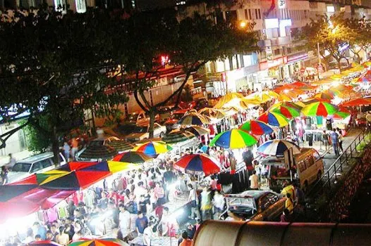 Ngarsopuro Night Market di Solo, Rekomendasi Tempat Wisata di Jawa Tengah, Tempat Wisata di Semarang Jawa Tengah, Tempat Wisata di Salatiga Jawa Tengah, Tempat Wisata di Purwokerto Jawa Tengah, Tempat Wisata di Purworejo, Tempat Wisata di Jawa Tengah Hits Lainnya