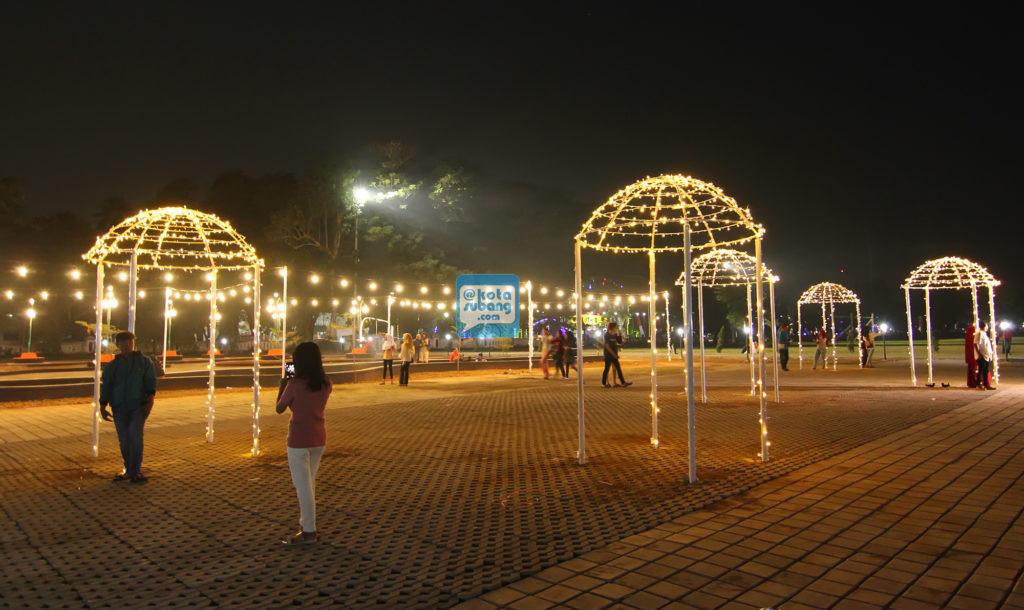 Alun-Alun Subang via Kota Subang