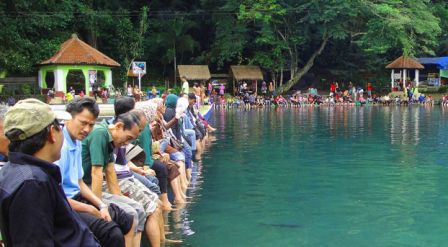 Balong Cigugur Kuningan, 1. Objek Wisata Pemandian Cibulan Kuningan, 2. Taman Nasional Gunung Ciremai , 3. Tempat Wisata Sejarah Situs Purbakala Cipari Kuningan, 4. Tempat Wisata Alam Curug Sidomba Kuningan, 5. Objek Wisata Taman Wisata Alam Linggajati Kuningan, 6. Objek Wisata Waduk Darma Kuningan , 7. Sumur Tujuh Cibulan, 8. Objek Wisata Telaga Remis Kuningan, 9. Objek Wisata Kebun Raya Kuningan, 10. Open Space Gallery Kuningan, 11. Tempat Wisata Sejarah Gedung Perundingan Linggarjati, 12. Pemandian Air Panas Sangkanurip Alami Kuningan, 13. Objek Wisata Lembah Cilengkrang Kuningan, 14. Balong Cigugur Kuningan, 15. Palutungan Kuningan, 16. The Mountain Recreation Park Kuningan, 17. Tempat Wisata Alam Curug Bangkong Kuningan , 18. Objek Wisata Taman Salsabila Kuningan, 19. Situ Cicerem Kuningan (Telaga Biru Cicerem), 20. Gunung Ciremai, 21. Desa Sitonjul Kuningan, 22. Telaga Nilem Kuningan, 23. Kolam Renang Sanggariang Kuningan, 24. Pemandian Air Panas Subang Kuningan, 25. Taman Cisantana, 26. Pusat Oleh-Oleh Kuningan, 27. Wisata Hutan Desa Setianegara, 28. Curug Ceret Kuningan, 29. Gua Maria Rahmat Sawer Cigugur, 30. Balong Keramat Darmaloka, 31. Bumi Perkemahan Ipukan Cisantana Kuningan , 32. Wisata Bukit Panembongan Kuningan, 33. Curug Gongseng, 34. Curug Nyandung Kuningan, 35. Pemandangan Indah Sukageuri Kuningan, 36. Curug Payung Kuningan, 37. Objek Wisata Alami Curug Ciputri Kuningan, 38. Kolam Terapi Ikan Cigugur Kuningan, 39. Paseban Tri Panca Tunggal, 40. Objek Wisata Hutan Kota Mayasih Kuningan, 41. Objek Wisata Hutan Kota Bungkirit Kuningan, 42. Objek Wisata Taman Kota Kuningan, 43. Objek Wisata Taman Cirendang Kuningan, 44. Objek Wisata Telaga Nilam Kuningan, 45. Objek Wisata Balong Dalem Jalaksana Kuningan, 46. Sangkan Resort Aqua Park