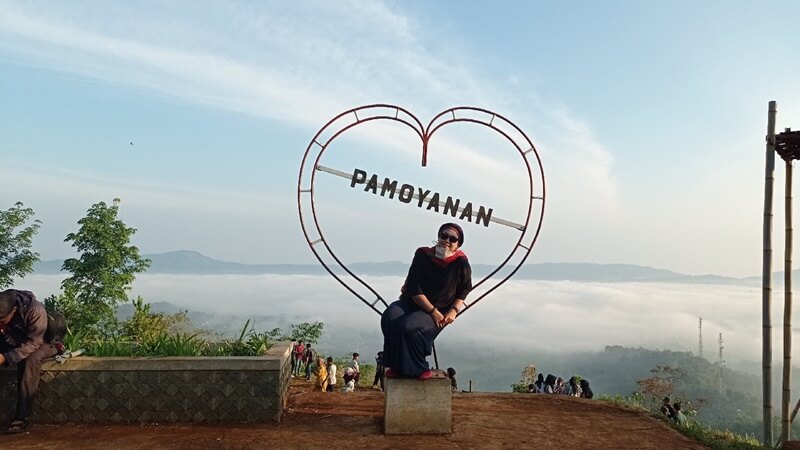 Bukit Pamoyanan via Google Maps