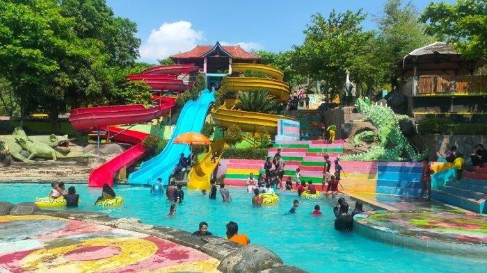 Jembar Waterpark via Tribunnews, 1. Jembar Waterpark, 2. Perkebunan Teh Cipasung, 3. Goa Lalay, 4. Curug Muara Jaya, 5. Curug Sawer, 6. Talaga Herang, 7. Wisata Paralayang Gunung Panten, 8. Taman Wisata Bukit Alam Hejo, 9. Curug Tonjong, 10. Curug Cipeuteuy, 11. Air terjun Cibali, 12. Agro Batu Luhur, 13. Taman Buana Marga Majalengka (Taman Dinosaurus), 14. Situ Sangiang dan Makam Sunan Parung, 15. Pendakian Gunung Ciremai, 16. Curug Sempong, 17. Curug Awul, 18. Situ Cipanten, 19. Curug Campaga, 20. Curug Cipeureus, 21. Curug Puntang, 22. Panorama Cikebo, 23. Panorama Lemah Putih, 24. Situ Cikuda, 25. Bukit Panyaweuyan Argapura, 26. Wisata Situ Cipadung Desa Pajajar, 27. Wisata Cadas Gantung, 28. Air Terjun Embun Pelangi, 29. Air Terjun Cilutung, 30. Situ Janawi, 31. Taman Nasional Sadarehe, 32. Museum Talaga Manggung, 33. Rumah Adat Panjalin, 34. Gunung Cakrabuana, 35. Telaga di Petilasan Prabu Siliwangi, 36. Curug Ciwanda, 37. Curug Situhiang, 38. Taman Wisata Linggarjati, 39. Air Terjun Baligo, 40. Telaga Nila, 41. Kolam Renang Balong Sang Raja, 42. Gunung Batu Tilu, 43. Bukit Mercury Sayang Kaak, 44. Bendungan Raksasa Rentang, 45. Terasering Sawah Nangklak, 46. Gunung Ciwaru, 47. Puncak Sawiyah, 48. Ciboer Pass, 49. Curug Kapak Kuda, 50. Water Boom Tirta Indah, 51. Water Boom Rajawali ( Surya ), 52. Water Boom Tohaga, 53. Taman Ikan Bunderan , 54. Situ Batu di Desa Malausma, 55. Durian Sinapeul