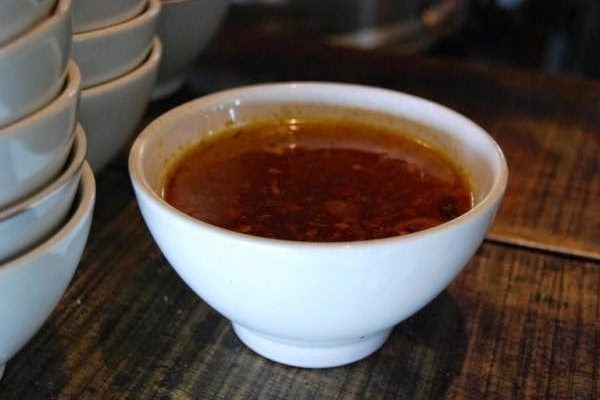 Komoh Khas Bali, 1. Blayag Raja, 2. Lontong Jukut Serapah, 3. Nasi Tepeng Khas Bali, 4. Serombotan Khas Bali, 5. Rujak Kuah Pindang Khas Bali, 6. Sate Lilit Khas Bali, 7. Ayam/Bebek Betutu Khas Bali, 8. Bagiak Khas Bali, 9. Kacang Asin Khas Bali, 10. Lawar Kuwir Khas Bali, 11. Nasi Campur Ayam Bali, 12. Nasi Jinggo Khas Bali, 13. Tum Ayam Khas Bali, 14. Jaja Wajik Khas Bali, 15. Jaja Bendu Khas Bali, 16. Rujak Bulung Khas Bali, 17. Tipat Cantok Khas Bali, 18. Godoh Gedang Khas Bali, 19. Bubur Injin Khas Bali, 20. Bubur Mengguh Khas Bali, 21. Komoh Khas Bali, 22. Jukut Ares Khas Bali, 23. Nasi Sela (Ubi) Khas Bali, 24. Be Pasih Mesambel Matah, 25. Berengkes, 26. Gerang Sambel Bawang, 27. Sambel Bongkot, 28. Garangasem, 29. Jejeruk, 30. Jukut Serombotan, 31. Jukut Urab, 32. Nasi Bubuh, 33. Nasi Yasa, 34. Penyon, 35. Pesan Clengis, 36. Sate Kakul, 37. Sate Kablet, 38. Sate Plecing, 39. Telur Bumbu Bali