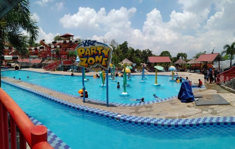 Kumpay Waterpark via Google Maps Tri Yogo
