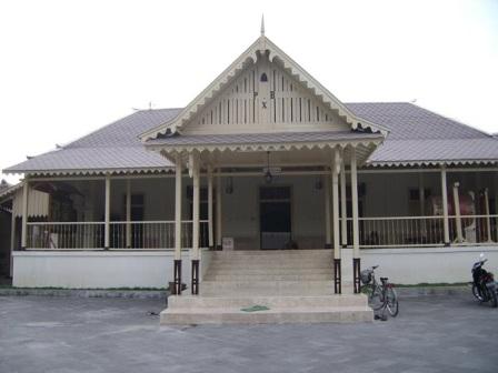 Masjid Cipto Mulyo Pengging Boyolali, 1. Waduk Cengklik Park, 2. Pemandian Umbul Sewu Pengging, 3. Lembah Gunung Madu, 4. Air Terjun Kedung Kayang, 5. Pemandian Tlatar, 6. Taman Pandanalas Boyolali, 7. Trekking Gunung Merbabu, 8. Candi Lawang Cepogo , 9. Candi Sari Cepogo Temple , 10. Waduk Kedung Ombo, 11. New Selo, 12. Cepogo Cheese Park, 13. Waduk Klego Desa Bade, 14. Tirto Marto Pengging Boyolali, 15. Bukit Gancik Selo Boyolali, 16. Wisata Alam Panorama, 17. Umbul Tirtomulyo, 18. Taman Petruk, 19. Alun-alun Kidul Boyolali, 20. Embung Manajar, 21. Watu Blerek, 22. Kebun Raya Indrokilo, 23. Museum R. Hamong Wardoyo, 24. Restu Wijaya Waterboom, 25. Umbul Langse, 26. Kedung Goro , 27. Bukit Batur Sel, 28. Tikungan Cinta, 29. Patung Arjuna Wijaya , 30. Brown Canyon, 31. Makam Ki Ageng Kebo Kenanga Boyolali, 32. Makam Ki Ageng Singoprono Boyolali, 33. Masjid Cipto Mulyo Pengging Boyolali, 34. Oemah Bamboo Merapi, 35. Pura Bawana Tata, 36. Kedung Cinta, 37. Kedung Celeng , 38. Jumbleng Biru, 39. Air Terjun Watu Tibo, 40. Taman Alam Surapanta, 41. Jembatan Gantung Jrakah, 42. Kampung Wisata Dangean, 43. Bukit Kinasih, 44. Air Terjun Semuncar