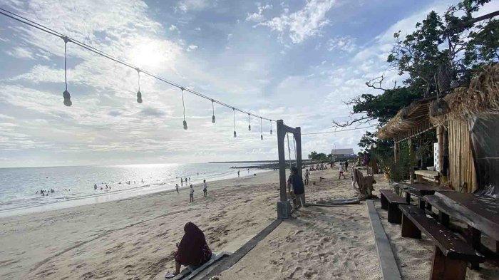 Pantai Kelan via Tribunnews, 1. Pantai Kuta Bali, 2. Double Six Beach, 3. Pantai Pandawa, 4. Pantai Padang Padang, 5. Pantai Sanur, 6. Pantai Blue Lagoon, 7. Pantai Bias Tugel Bali, 8. Pantai Green Bowl, 9. Pantai Atuh – DIAMOND BEACH NUSA PENIDA, 10. Pantai Geger, 11. Pantai Karma Kandara, 12. Pantai Soka, 13. Pantai Amed, 14. Pantai Pasir Putih – Virgin Beach, 15. Pantai Nusa Dua Bali, 16. Pantai Dreamland, 17. Pantai Balian, 18. Finn’s Beach, 19. Pantai Pulau Menjangan, 20. Dream Beach, 21. Pantai Balangan, 22. Pantai Jimbaran, 23. Pantai Lovina, 24. Pantai Padangbai, 25. Pantai Nusa Lembongan, 26. Pantai tanjung Benoa, 27. Pantai Legian, 28. Pantai Seminyak, 29. Pantai Kedonganan, 30. Pantai Canggu, 31. Pantai Tulamben Bali, 32. Pantai Blue Point (Suluban), 33. Pantai Medewi, 34. Pantai Tanah Lot, 35. Pantai Tegal Wangi, 36. Pantai Bingin, 37. Pantai Kayu Putih Bali, 38. Pantai Labuhan Amuk, 39. Pantai Yeh Leh, 40. Pantai Gunung Payung, 41. Pantai Nyang-Nyang, 42. Pantai Pemuteran, 43. Pantai Kelan, 44. Pantai Pererenan, 45. Pantai Goa Lawah (Timur Pura – Rest Area), 46. Padma Beach, 47. Pantai Candidasa, 48. Pantai Tanah Barak