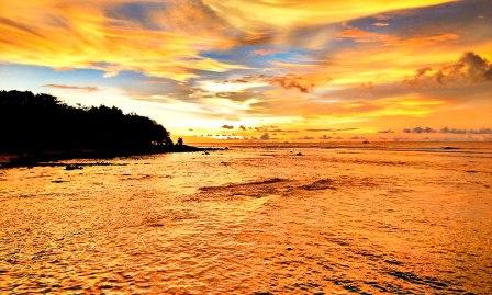 Sunrise Pantai Tanjung Lesung, 1. Water sport , 2. Snorkeling dan Diving (menyelam) , 3. Menikmati indahnya sunset, 4. Kuliner , 5. Konservasi Terumbu Karang , 6. Memancing di Pantai Tanjung Lesung, 7. Menonton pertunjukan tarian api di Pantai Tanjung Lesung, 8. Sunrise Pantai Tanjung Lesung, 9. Jalan-jalan di Pinggir Pantai