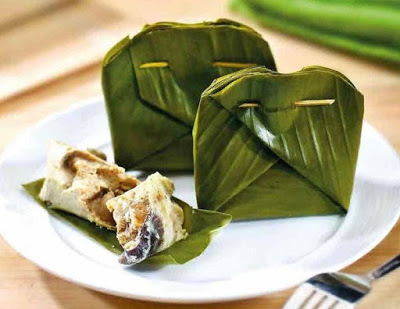 Tum Ayam Khas Bali, 1. Blayag Raja, 2. Lontong Jukut Serapah, 3. Nasi Tepeng Khas Bali, 4. Serombotan Khas Bali, 5. Rujak Kuah Pindang Khas Bali, 6. Sate Lilit Khas Bali, 7. Ayam/Bebek Betutu Khas Bali, 8. Bagiak Khas Bali, 9. Kacang Asin Khas Bali, 10. Lawar Kuwir Khas Bali, 11. Nasi Campur Ayam Bali, 12. Nasi Jinggo Khas Bali, 13. Tum Ayam Khas Bali, 14. Jaja Wajik Khas Bali, 15. Jaja Bendu Khas Bali, 16. Rujak Bulung Khas Bali, 17. Tipat Cantok Khas Bali, 18. Godoh Gedang Khas Bali, 19. Bubur Injin Khas Bali, 20. Bubur Mengguh Khas Bali, 21. Komoh Khas Bali, 22. Jukut Ares Khas Bali, 23. Nasi Sela (Ubi) Khas Bali, 24. Be Pasih Mesambel Matah, 25. Berengkes, 26. Gerang Sambel Bawang, 27. Sambel Bongkot, 28. Garangasem, 29. Jejeruk, 30. Jukut Serombotan, 31. Jukut Urab, 32. Nasi Bubuh, 33. Nasi Yasa, 34. Penyon, 35. Pesan Clengis, 36. Sate Kakul, 37. Sate Kablet, 38. Sate Plecing, 39. Telur Bumbu Bali