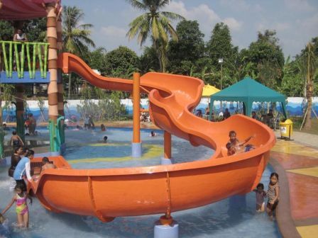 Water Boom Yasmin Sport Center, 1. Kolam Renang ZamZam Tirta – Ciomas, 2. Kolam Renang Gedung Olah Raga Kota Bogor, 3. Water Boom Yasmin Sport Center, 4. Villa Duta Kolam Renang Bogor, 5. Kolam Renang Bukit Cimanggu City – Marcopolo Bogor, 6. Kolam Renang Lake Side Bogor, 7. Kolam Renang di Villa Bogor Indah, 8. Kolam Renang Sagara, 9. Kolam Renang Aston Bogor Nirwana Residence, 10. Kolam Renang Tirtania, 11. Kolam Renang Aldepos, 12. Kolam Renang Gunung Batu, 13. The Jungle Water Adventure, 14. Fishing Valley, 15. Tamansari persada , 16. Hotel Duta Berlian, 17. Billabong, 18. Hotel salak, 19. Perumahan raffless hills