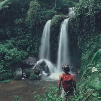 Curug Grenjengan Kembar, 1. Candi Borobudur, 2. Rafting di Sungai Progo Atas, 3. Alun-alun Kota Magelang, 4. Air Terjun Kedung Kayang, 5. Taman Kyai Langgeng, 6. Ketep Pass, 7. Air Terjun Sekar Langit, 8. Rumah Kamera, 9. Candi Mendut, 10. Candi Pawon, 11. Gunung Andong, 12. Candi Selogriyo, 13. Gunung Tidar, 14. Curug Grenjengan Kembar, 15. Punthuk Setumbu, 16. Trekking Gunung Merbabu, 17. Curug Silawe, 18. Pemandian Air Hangat Candi Umbul, 19. Taman Badaan, 20. Museum Sudirman, 21. Pinusan Kragilan Magelang, 22. Candi Canggal, 23. Candi Ngawen, 24. Candi Lumbung, 25. Pemandian Kali Bening, 26. Air Terjun Kedung Kayangan, 27. Gardu Pandang Babadan, 28. Arung Jeram Kali Elo, 29. Telaga Bleder, 30. Gardu Pandang Bukit Barede, 31. Gardu Pandang Dlimas, 32. Gardu Pandang Mangli, 33. Sukmojoyo Hill, 34. Hutan Pinus Grenden, 35. Gereja Ayam di Dusun Gombong, 36. Punthuk Setumbu, 37. Kedung Sembrani, 38. Gunung Telomoyo, 39. Silancur Highland, 40. Bukit Grenden, 41. Curug Sigetik, 42. Puntuk Mangir Gunung Payung, 43. Bukit Rhema, 44. Hutan Pinus Wisata Mangli, 45. Jurang Jero, 46. OHD Museum, 47. Gunung Giyanti, 48. Curug Watu Ploso, 49. Klenteng Liong Hok Bio, 50. Curug Gleyor, 51. Punthuk Mongkrong, 52. Bukit Sleker, 53. Curug Lawang Kori, 54. Bukit kertojoyo, 55. Taman Ramadanu, 56. Puncak Seoloyo, 57. Taman Wisata Kopeng, 58. Bukit Gancik Selo Boyolali, 59. Gunung Sumbing, 60. Punthuk Kendil, 61. Bukit Harapan Cuntel, 62. Kebun Durian Candimulyo, 63. Jembatan Gantung Mangunsuko, 64. Air Terjun Goa Slandak, 65. Air Terjun Sumuran, 67. Museum Kapal Samudraraksa, 68. Karesidenan Kedu, 69. New Selo, 70. Taman Dewari, 71. Desa Wisata Candirejo, 72. Svargabumi Borobudur, 73. Awang-awang Telomoyo, 74. Ladon Little Island, 75. Candi Retno, 76. Wisata Petik Salak Gapoktan Ngudi Luhur, 77. Pesona Cempurung, 78. Gardu Pandang Cepogo, 79. Taman Garempong Bringin Kulon, 80. Sendang Mudal, 81. Curug Dlimas, 82. Museum Diponegoro, 83. Curug Sikencling, 84. Sendang Maren, 85. Citraelo Rafting, 86. Desa Wisata Ngawen, 87. Wisata Kulon Ndeso, 88. Taman Bunga Matahari, 89. Taman Hanya Untukmu, 90. Junkyard Autopark & Cafe, 91. Balkondes Ngadiharjo, 92. Banyuroto, 93. Bukit Dagi, 94. Jembatan Gantung Srowol, 95. Candi Asu, 96. Persawahan Permitan, 97. Bakorwil II Magelang, 98. Kebun Bibit Senopati