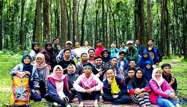 Hutan Pinus Penanggal, 1. Pemandian Alam Selokambang, 2. Liburan ke Pantai Bambang Lumajang, 3. Wisata Sejara ke Candi Mandara Giri Lumajang, 4. Tempat Wisata Alam Goa Tetes Lumajang, 5. Liburan Seru ke Gunung Semeru Lumajang, 6. Kawasan Wonorejo Terpadu (KWT) Lumajang, 7. Liburan Seru ke Pantai Watu Godeg Lumajang, 8. Tempat Wisata Alam Danau Ranu Kumbolo Lumajang, 9. Tempat Wisata Pantai Dampar Lumajang, 10. Berwisata ke Pantai Watu Pecak Lumajang, 11. Tempat Liburan Keluarga Pantai Tlepuk Lumajang, 12. Tempat Wisata Seru Gunung Lemongan Lumajang, 13. Wisata Air Terjun Manggisan Lumajang, 14. Puncak B-29, 15. Wisata Kebun Teh Kertowono Gucialit Lumajang, 16. Wisata Sejarah Situs Biting, 17. Tubing Adventure Kali Betoto, 18. Air Terjun Coban Sewu, 19. Ranu Regulo, 20. Ranu Pane, 21. Ranu Bedali, 22. Ranu Pakis, 23. Danau Klakah, 24. Wisata Air Terjun Coban Pawon Lumajang, 25. Wisata Hutan Bambu Lumajang, 26. Air Terjun Kapas Biru, 27. Ranu Lading, 28. Kolam Renang Veteran, 29. Agrowisata Lumajang, 30. Objek Wisata Goa Bima di Lumajang, 31. Wisata Air Terjun Watu Lapis Lumajang, 32. Wisata Pantai Wotgalih Lumajang, 33. Agrowisata Bunga Lumajang, 34. Museum Daerah Lumajang, 35. Gunung Sawur, 36. Gunung Wayang, 37. Coban Sriti (Antrukan Wolu), 38. Coban Kabut Pelangi, 39. Wisata Bukit Cinta Mahameru, 40. Oro Oro Ombo, 41. Air Terjun Gucialit (Semingkir), 42. Tempat Wisata Air Terjun Carang Kuning, 43. Air Terjun Antrukan Trap Seribu, 44. Air Terjun Kedung Kuwung, 45. Tirtosari View, 46. Air Terjun Antrukan Menjangan, 47. Air Terjun Antrukan Jago Lumajang, 48. Kebun Kertonowo, 49. Hutan Pinus Penanggal, 50. Grati Park, 51. Puncak Gunung Wayang, 52. Alun-alun Lumajang