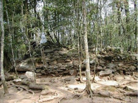 Tempat Wisata Situs Prabu Tajimalela Gunung Lingga, 1. Kampung Toga, 2. Curug Cigorobog, 3. Agrowisata Kampung Nangorak, 4. Curug Sabuk, 5. Wisata Alam Pangjugjugan, 6. Sumber Air Panas Sekarwangi, 7. Perkebunan Teh Margawindu, 8.  Wisata Kuliner Soto Bongko Khas Sumedang, 9. Mendaki Gunung Tampomas Sumedang, 10. Liburan ke Curug Ciputrawangi Sumedang, 11. Objek Wisata Situ Cilembang di Sumedang, 12. Gunung Kunci – Tempat Wisata Sejarah di Sumedang , 13. River Tubing, 14. Museum Prabu Geusan Ulun, 15. Curug Cinulang, 16. Wisata Air Gajah Depa, 17. Mata Air Sirah Cipelang, 18. Pemandian Air Panas Cileungsing, 19. Wisata ke Curug Cipongkor Sumedang, 20. Wisata Paralayang di Batu Dua Gunung Lingga, 21. Wisata Situs Prabu Tajimalela Gunung Lingga, 22. Cipanteneun, 23. Mata Air Cikandung Sumedang, 24. Puncak Gunung Batu Sumedang, 25. Wisata Waduk Jatigede Sumedang, 26. Wisata Taman Buru Masigit Kareumbi, 27. Wisata Saung Cibingbin Sumedang, 28. Curug Cibayawak Desa Jembarwangi Tomo, 29. Puncak Damar Baros Jatigede Sumedang, 30. Jembatan Cincin Cikuda Jatinangor Sumedang, 31. Eco Green Park Kampung Karuhun, 32. Sensasi Arung Jeram Pangcalikan, 33. Wisata ke Gunung Kerenceng Sumedang, 34. Makam Cut Nyak Dien, 35. Akhiri Petualangan Kalian di Sumedang dengan Memborong Tahu Sumedang untuk Oleh-oleh