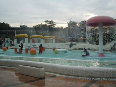Toodle Zone dan Kids Area, Wahana di Snowbay TMII, 12. Typhoon River, Fasilitas di Snowbay TMII, Jam Buka Snowbay , Harga Tiket Snowbay Waterpark Terbaru , Info Contact Pengelola Snowbay, Kuliner di Snowbay