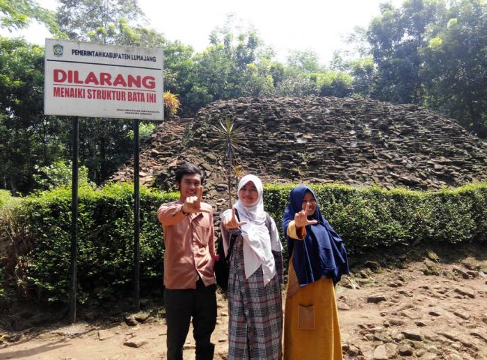 Wisata Sejarah Situs Biting, 1. Pemandian Alam Selokambang, 2. Liburan ke Pantai Bambang Lumajang, 3. Wisata Sejara ke Candi Mandara Giri Lumajang, 4. Tempat Wisata Alam Goa Tetes Lumajang, 5. Liburan Seru ke Gunung Semeru Lumajang, 6. Kawasan Wonorejo Terpadu (KWT) Lumajang, 7. Liburan Seru ke Pantai Watu Godeg Lumajang, 8. Tempat Wisata Alam Danau Ranu Kumbolo Lumajang, 9. Tempat Wisata Pantai Dampar Lumajang, 10. Berwisata ke Pantai Watu Pecak Lumajang, 11. Tempat Liburan Keluarga Pantai Tlepuk Lumajang, 12. Tempat Wisata Seru Gunung Lemongan Lumajang, 13. Wisata Air Terjun Manggisan Lumajang, 14. Puncak B-29, 15. Wisata Kebun Teh Kertowono Gucialit Lumajang, 16. Wisata Sejarah Situs Biting, 17. Tubing Adventure Kali Betoto, 18. Air Terjun Coban Sewu, 19. Ranu Regulo, 20. Ranu Pane, 21. Ranu Bedali, 22. Ranu Pakis, 23. Danau Klakah, 24. Wisata Air Terjun Coban Pawon Lumajang, 25. Wisata Hutan Bambu Lumajang, 26. Air Terjun Kapas Biru, 27. Ranu Lading, 28. Kolam Renang Veteran, 29. Agrowisata Lumajang, 30. Objek Wisata Goa Bima di Lumajang, 31. Wisata Air Terjun Watu Lapis Lumajang, 32. Wisata Pantai Wotgalih Lumajang, 33. Agrowisata Bunga Lumajang, 34. Museum Daerah Lumajang, 35. Gunung Sawur, 36. Gunung Wayang, 37. Coban Sriti (Antrukan Wolu), 38. Coban Kabut Pelangi, 39. Wisata Bukit Cinta Mahameru, 40. Oro Oro Ombo, 41. Air Terjun Gucialit (Semingkir), 42. Tempat Wisata Air Terjun Carang Kuning, 43. Air Terjun Antrukan Trap Seribu, 44. Air Terjun Kedung Kuwung, 45. Tirtosari View, 46. Air Terjun Antrukan Menjangan, 47. Air Terjun Antrukan Jago Lumajang, 48. Kebun Kertonowo, 49. Hutan Pinus Penanggal, 50. Grati Park, 51. Puncak Gunung Wayang, 52. Alun-alun Lumajang