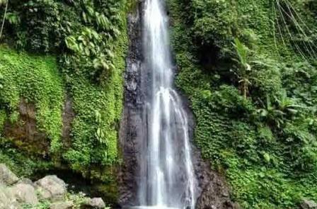 Air Terjun Gonggomino Colo kudus