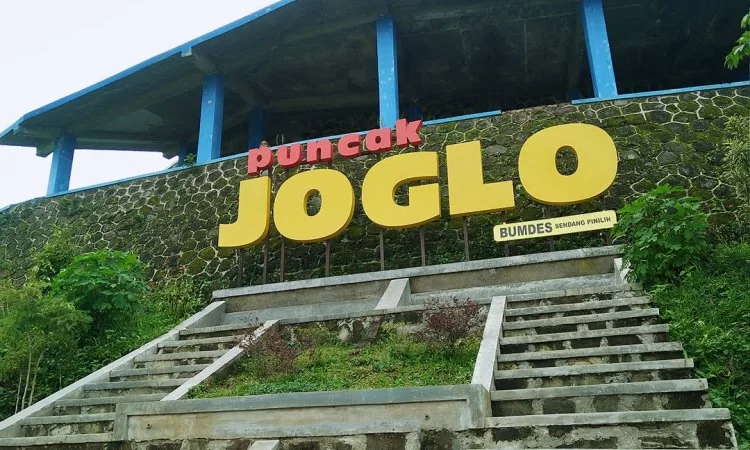 Puncak Joglo Wonogiri via Infosyaiful.blogspotcom, 1. Alun Alun Giri Krida Bakti, 2. Pantai Nampu, 3. Pantai Banyutowo, 4. Pantai Sembukan, 5. Waduk Gajah Mungkur, 6. Air Terjun Setren Girimanik, 7. Goa Putri Kencono, 8. Papan Luncur Gantole,  9. Museum Karst Dunia Wonogiri, 10. Wisata Spiritual Kahyangan, 11. Museum Wayang Indonesia, 12. Sendang Asri Waduk Gajah Mungkur, 13. Alas Kethu, 14. Bukit Cumbri, 15.  Wisata Air Telaga Rowo Batuwarno, 16. Telaga Claket Selogiri, 17. Goa Ngantap Wonogiri, 18. Gua Maria, 19. Jurug Kemukus, 20. Pantai Dadapan, 21. Air Terjun Kalimas, 22. Bukit Jonambang, 23. Desa Wisata Soko Gunung, 24. Pantai Klothok, 25. Pantai Puyangan, 26. Pantai Karang Bang, 27. Puncak Secokro, 28. Puncak Joglo Wonogiri, 29. Pantai Kwaru Gunturhargo Paranggupito, 30. Pantai Karang Payung, 31. Pantai Kali Mirah, 32. Pantai Njojogan, 33. Watu Cenik Wonogiri, 34. Taman Plintheng Semar, 35. Air Terjun Binangun Watu Jadah , 36. Hutan Pinus Bukit Suwondo, 37. Taman Wisata Tunggangan Jatiroto, 38. Monumen Bedol Desa, 39. Air Terjun Sanginan, 40. Kedung Areng Wonogiri, 41. Taman Ponten Wonogiri, 42. Ganthole Bawah (Menara Filter), 43. Tegal Simbah, 44. Istana Parnaraya, 45. Goa Resi, 46. Soko Langit
