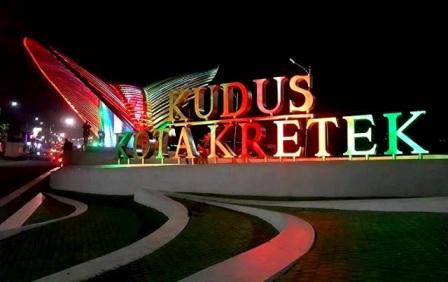 Wisata Gerbang Kudus Kota Kretek