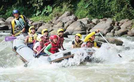 Arung jeram Padegolan, 1. Pantai Logending Kebumen, 2. Pantai Karang Bolong Kebumen, 3. Pantai Menganti Kebumen, 4. Pantai Pecaron Kebumen, 5. Wisata Alam Kebumen Curug Silancur, 6. Wisata Alam Kebumen Goa Jatijajar, 7. Pantai Karang Agung Kebumen, 8. Air terjun Superman’s Big Sister, 9. Puncak Gunung Duwur, 10. Waduk Sempor Kebumen, 11. Arung jeram Padegolan, 12. Wisata Sejarah di Benteng Van der Wijck, 13. Cagar Alam Geologi Karangsambung, 14. Obyek wisata Kebumen pantai petanahan, 15. Pantai Suwuk Kebumen, 16. Pantai Lampon Kebumen, 17. Pemandian Air Panas Krakal, 18. Taman Kota Jenderal HM Sarbini, 19. Bukit Pranji Kebumen, 20. Bukit Langit Kebumen, 21. Wisata Alam Jembangan, 22. Pantai Bocor Kebumen, 23. Goa Petruk Kebumen, 24. Pantai Lembupurwo Kebumen , 25. Air Terjun Sudimoro Kebumen, 26. Air Terjun Sawangan Kebumen, 27. Bukit Pentulu Indah, 28. Curug Kedondong Kebumen, 29. Curug Plumbon Kebumen, 30. Pantai Surumanis, 31. Taman Reptil Kebumen, 32. Jemur Adventure Park, 33. Gading Splash Water Kebumen, 34. Pantai Gebyuran, 35. Curug Wringin, 36. Curug Silangit, 37. Gua Langse, 38. Goa Silodong, 39. Pantai Bopong, 40. Hutan Mangrove Logending, 41. Alian Butterfly Park, 42. Puncak Prabu, 43. Curug Gemawang, 44. Pantai Setrojenar, 45. Curug Karang Gemantung, 46. Tanjung Karang Penganten, 47. Bukit Buluh Payung, 48. Jembatan Merah Menganti, 49. Terowongan Ijo, 50. Curug Domas, 51. Bukit Sianco, 52. Pantai Karangbata, 53. Pantai Laguna, 54. Pantai Sawangan, 55. Bulupitu