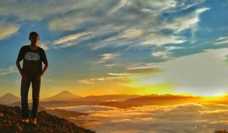 Bukit Pranji Kebumen, 1. Benteng Van der Wijck, 2. Pantai Suwuk, 3. Goa Barat, 4. Pantai Watu Bale, 5. Curug Silancur, 6. Pantai Karang Bolong, 7. Waduk Sempor, 8. Bukit Pranji, 9. Pantai Menganti, 10. Goa Jatijajar