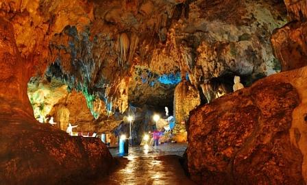 Goa Petruk Kebumen, Rekomendasi Tempat Wisata di Jawa Tengah, Tempat Wisata di Semarang Jawa Tengah, Tempat Wisata di Salatiga Jawa Tengah, Tempat Wisata di Purwokerto Jawa Tengah, Tempat Wisata di Purworejo, Tempat Wisata di Jawa Tengah Hits Lainnya