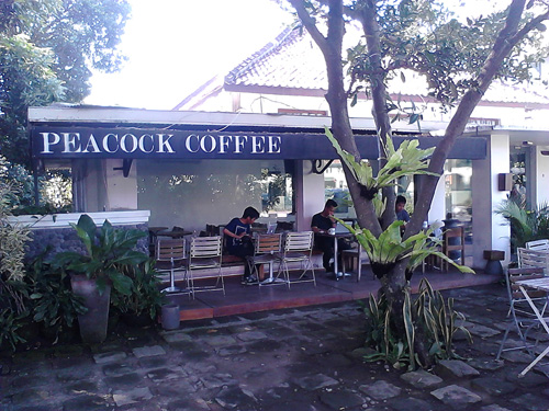 Peacock Coffee Jogja, 1. Bukit Bintang Jogja, 2. Jalan Legendaris Jogja ‘Malioboro’, 3. Tempo Gelato Jogja, 4. House Of Raminten Jogja, 5. Silol Kopi &amp; Eatery, 6. Filosofi Kopi Jogja, 7. Legend Coffee, 8. Cafe Brick, 9. Roaster and Bear Jogja, 10. Mato Kopi, 11. Epic Coffee &amp; Epilog Furniture, 12. Blanco Coffee and Book Jogja, 13. Alun-alun Kidul Jogja, 14. Kawasan Nol Kilometer Jogja, 15. Angkringan Kopi Jos Lik Man, 16. Secret Garden Coffee and Chocolate, 17. Watu Langit, 18. ROEMI Xtraordinary Ice Cream, 19. Peacockoffie Palagan, 20. Awan Mbengi Coffee &amp; Tea, 21. Oppa Keopi, 22. Rembug Kopi, 23. Ayara Coffee Shop, 24. Blandongan, 25. Le travail Coffee, 26. Angkringan KR Jogja, 27. Angkringan Wijilan Jogja, 28. Angkringan Tugu Jogja, 29. Roti Bakar Van Java