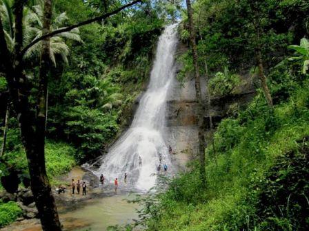 Wisata Alam Kebumen Curug Silancur, 1. Benteng Van der Wijck, 2. Pantai Suwuk, 3. Goa Barat, 4. Pantai Watu Bale, 5. Curug Silancur, 6. Pantai Karang Bolong, 7. Waduk Sempor, 8. Bukit Pranji, 9. Pantai Menganti, 10. Goa Jatijajar