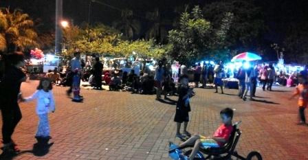Alun-alun Kota Bekasi, 1. Nongkrong di Ichirei Ramen &amp; Steak Bekasi, 2. Ngopi di Head &amp; Brew Coffee Bekasi, 3. Nyicip Pempek Gaby yang Nikmati di Bekasi, 4. Alun-alun Kota Bekasi, 5. Danau Duta Harapan, 6. Koma Junkyard Cafe, 7. Nenen Nyok, 8. Cafe Palazzo, 9. Warkop Masa Gitu, 10. Eggo Waffle, 11. Double U Steak, 12. Gudang Rottie, 13. Es Durian Patal, 14. Warung Pancong Balap, 15. Sringopi, 16. Carrington Coffee, 17. The Cubite, 18. Satay Celup Uncle Chen’s, 19. Kedutaan Besar Bekasi , 20. Atelier Coffee &amp; Kitchen, 21. Coffee Paste, 22. D’Keleus Waroeng Hangout, 23. J-Zone Cafe, 24. Toast Toast-an, 25. Ngopiisme, 26. Kopi Tjan, 27. Warung Top.inc, 28. Waroeng Kongkow, 29. San9a, 30. Up To You Cafe, 31. Eight Coffee, 32. Coffee Bens, 33. de’Kopi, 34. Sausalito Cafe &amp; Bistro, 35. Find Out Coffee, 36. Trusty Cafe, 37. Warunk Fenomenal, 38. Mutual Coffee And Roastery, 39. Barong Coffee &amp; Lounge, 40. Glamrock Cafe