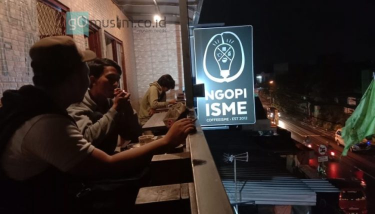 Ngopiisme via Gomuslimcoid, 1. Nongkrong di Ichirei Ramen &amp; Steak Bekasi, 2. Ngopi di Head &amp; Brew Coffee Bekasi, 3. Nyicip Pempek Gaby yang Nikmati di Bekasi, 4. Alun-alun Kota Bekasi, 5. Danau Duta Harapan, 6. Koma Junkyard Cafe, 7. Nenen Nyok, 8. Cafe Palazzo, 9. Warkop Masa Gitu, 10. Eggo Waffle, 11. Double U Steak, 12. Gudang Rottie, 13. Es Durian Patal, 14. Warung Pancong Balap, 15. Sringopi, 16. Carrington Coffee, 17. The Cubite, 18. Satay Celup Uncle Chen’s, 19. Kedutaan Besar Bekasi , 20. Atelier Coffee &amp; Kitchen, 21. Coffee Paste, 22. D’Keleus Waroeng Hangout, 23. J-Zone Cafe, 24. Toast Toast-an, 25. Ngopiisme, 26. Kopi Tjan, 27. Warung Top.inc, 28. Waroeng Kongkow, 29. San9a, 30. Up To You Cafe, 31. Eight Coffee, 32. Coffee Bens, 33. de’Kopi, 34. Sausalito Cafe &amp; Bistro, 35. Find Out Coffee, 36. Trusty Cafe, 37. Warunk Fenomenal, 38. Mutual Coffee And Roastery, 39. Barong Coffee &amp; Lounge, 40. Glamrock Cafe