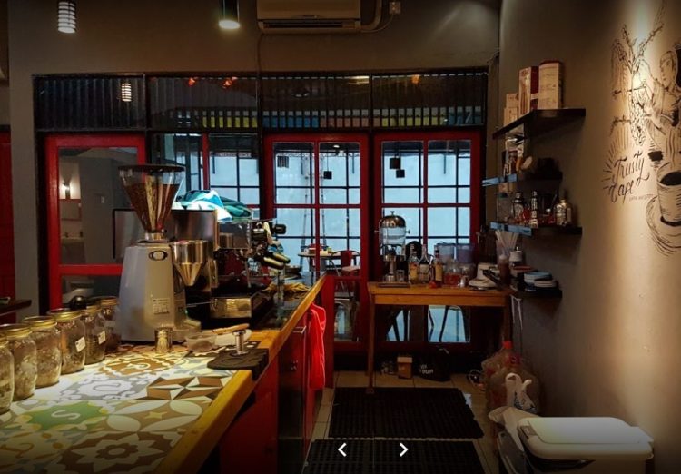 Trusty Cafe, 1. Nongkrong di Ichirei Ramen &amp; Steak Bekasi, 2. Ngopi di Head &amp; Brew Coffee Bekasi, 3. Nyicip Pempek Gaby yang Nikmati di Bekasi, 4. Alun-alun Kota Bekasi, 5. Danau Duta Harapan, 6. Koma Junkyard Cafe, 7. Nenen Nyok, 8. Cafe Palazzo, 9. Warkop Masa Gitu, 10. Eggo Waffle, 11. Double U Steak, 12. Gudang Rottie, 13. Es Durian Patal, 14. Warung Pancong Balap, 15. Sringopi, 16. Carrington Coffee, 17. The Cubite, 18. Satay Celup Uncle Chen’s, 19. Kedutaan Besar Bekasi , 20. Atelier Coffee &amp; Kitchen, 21. Coffee Paste, 22. D’Keleus Waroeng Hangout, 23. J-Zone Cafe, 24. Toast Toast-an, 25. Ngopiisme, 26. Kopi Tjan, 27. Warung Top.inc, 28. Waroeng Kongkow, 29. San9a, 30. Up To You Cafe, 31. Eight Coffee, 32. Coffee Bens, 33. de’Kopi, 34. Sausalito Cafe &amp; Bistro, 35. Find Out Coffee, 36. Trusty Cafe, 37. Warunk Fenomenal, 38. Mutual Coffee And Roastery, 39. Barong Coffee &amp; Lounge, 40. Glamrock Cafe