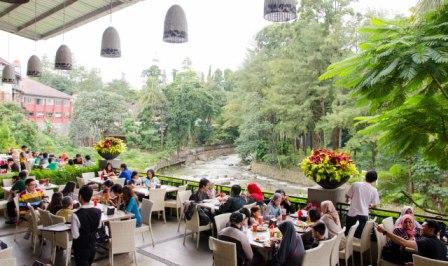 Cimory Riverside Resto, 1. Restoran Gurih 7, Tempat Nongkrong Sekaligus Makan Enak , 2. Nicole’s Kitchen and Lounge, 3. Warung Gumbira, 4. Cafe Gumati, 5. Taman Kencana, 6. Cimory Riverside Resto, 7. KROZNAT & friends, 8. Rumah Cup Cake, 9. Mimi Cucu, 10. Dailydose Coffe And Eatery, 11. Lemongrass, 12. D’Glock, 13. Tier Siera Resto & Lounge, 14. Momo milk Barn Cafe, 15. Monarchy Bistro, 16. Lemon8 Café, 17. Lusso Café & Resto, 18. Death by Chocolate Bogor, 19. Rumah Air Restaurant, 20. Royale Bakery & Café, 21. Peppino House Resto, 22. Ah Poong (Pasar Apung Sentul City) Food Court, 23. Culinaire Van Bogor, 24. The Grounds Cafe, 25. Cafe Kebunkita, 26. Imah Nini Cafe & Galery, 27. Popolo Coffee, 28. Yellow Trux, 29. Coffee Toffee