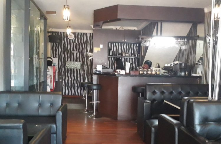 Delysh Coffee, 1. Warung Nako, Kopi Nako Depok, 2. JPW Cafe & Garden, 3. Coffee Toffee Margonda 1, 4. Warung Pasta Depok, 5. Kopi Bar, 6. Warung Pancong Mang Kumis & Mang Dadang, 7. Waroeng SS Spesial Sambal, 8. Sop Duren Margonda, 9. Jacob Koffie Huis, 10. Beranda Depok Cafe & Resto, 11. LOUIS CAFE, 12. Warunk Upnormal Margonda, 13. Dadi’s Coffee Garden, 14. Kopi Kotak, 15. Tibumi Kopi, 16. Warkop Pancong, 17. Ghawil Cafe & Coffee, 18. Shirin The Arabian Resto, 19. Green T, 20. Kedai Kopi Fulcaff, 21. Kedai Pancong Lava, 22. Kedai Kopi Kimung, 23. Delysh Coffee, 24. Oseyo, 25. VolksMilk Raden Sanim, 26. Gotti Pizza & Coffee Sukmajaya, 27. Gokana Ramen & Teppan
