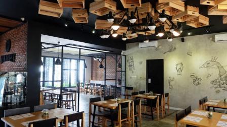 Monarchy Bistro, 1. Restoran Gurih 7, Tempat Nongkrong Sekaligus Makan Enak , 2. Nicole’s Kitchen and Lounge, 3. Warung Gumbira, 4. Cafe Gumati, 5. Taman Kencana, 6. Cimory Riverside Resto, 7. KROZNAT & friends, 8. Rumah Cup Cake, 9. Mimi Cucu, 10. Dailydose Coffe And Eatery, 11. Lemongrass, 12. D’Glock, 13. Tier Siera Resto & Lounge, 14. Momo milk Barn Cafe, 15. Monarchy Bistro, 16. Lemon8 Café, 17. Lusso Café & Resto, 18. Death by Chocolate Bogor, 19. Rumah Air Restaurant, 20. Royale Bakery & Café, 21. Peppino House Resto, 22. Ah Poong (Pasar Apung Sentul City) Food Court, 23. Culinaire Van Bogor, 24. The Grounds Cafe, 25. Cafe Kebunkita, 26. Imah Nini Cafe & Galery, 27. Popolo Coffee, 28. Yellow Trux, 29. Coffee Toffee