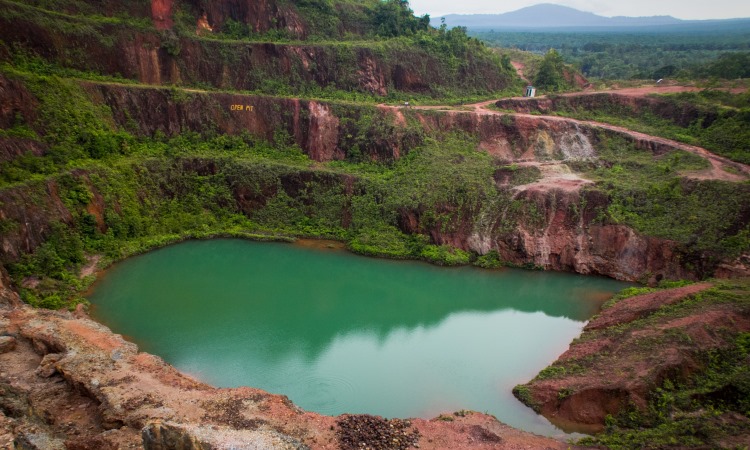 Open Pit, 1. Pantai Nyiur Melambai, 2. Pulau Lengkuas, 3. Pantai Tanjung Tinggi, 4. Pantai Penyak, 5. Pantai Tanjung Kelayang, 6. Pulau Memperak, 7. Kawasan Pantai and Resort Bukit Berahu, 8. Pantai Punai, 9. Kampong Dedaun, 10. Tanjung Binga, 11. Burung Mandi, 12. Pantai Serdang, 13. Pulau Pasir, 14. Pulau Batu Berlayar, 15. Pulau Kepayang, 16. Pulau Lutong, 17. Pulau Leebong, 18. Bukit Pangkuan, 19. Museum Kata, 20. Sail Belitung, 21. Tirta Marundang, 22. Air Terjun Gurok Beraye , 23. Air Terjun Kapala Kawai, 24. Air Terjun Marsilla, 25. Danau Kaolin, 26. Desa Nelayan, 27. Sungai Batu Mentas, 28. Bukit Peramun, 29. Gusong Bugis, 30. Open Pit, 31. Dermaga Kirana, 32. Pantai Penyabong, 33. Air Terjun Gurok Beraye, 34. Pulau Burung, 35. Pantai Tanjung Pendam, 36. Bukit Batu Baginde