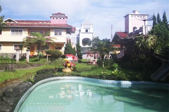 Puspa Sari Ciater, 1. Hotel Nur Alam, 2. Hotel Alpha Classica, 3. Hotel Buah Sinuan, 4. Hotel Pelangi Lembang, 5. Hotel Augusta Lembang, 6. Amoory Venice, 7. Seruni Guest House Lembang, 8. Hotel Cemara Hijau, 9. Bumi Alamanda Guest House, 10. Bantal Guling Villa Lembang, 11. Airy Eco Raya Lembang 68 Bandung, 12. Klipsch Hotel, 13. Villa Chocolate, 14. Rose Chamber Bed & Breakfast, 15. Kubca Samakta Lembang, 16. Puri Bernadi Guest House Lembang, 17. Villa Puri Teras, 18. Villa Diamond , 19. Puspa Sari Ciater, 20. T Hotel, 21. Sari Alam Hot Spring and Resort Hotel, 22. Villa New Bukit Kasih, 23. Grand Hotel Lembang, 24. Takashimaya Hotel, 25. Hotel and Banquet Panorama, 26. Sangria Resort And Spa, 27. Stevie G Hotel, 28. Sandalwood Boutique Hotel, 29. Dragor Homestay, 30. Osmond Villa Resort, 31. Kastuba Resort