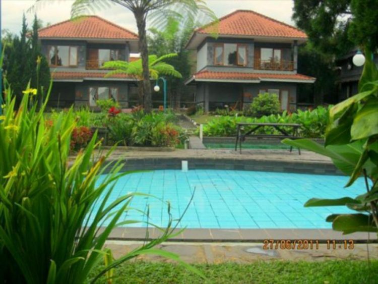 Sari Alam Hot Spring and Resort Hotel, 1. Hotel Nur Alam, 2. Hotel Alpha Classica, 3. Hotel Buah Sinuan, 4. Hotel Pelangi Lembang, 5. Hotel Augusta Lembang, 6. Amoory Venice, 7. Seruni Guest House Lembang, 8. Hotel Cemara Hijau, 9. Bumi Alamanda Guest House, 10. Bantal Guling Villa Lembang, 11. Airy Eco Raya Lembang 68 Bandung, 12. Klipsch Hotel, 13. Villa Chocolate, 14. Rose Chamber Bed & Breakfast, 15. Kubca Samakta Lembang, 16. Puri Bernadi Guest House Lembang, 17. Villa Puri Teras, 18. Villa Diamond , 19. Puspa Sari Ciater, 20. T Hotel, 21. Sari Alam Hot Spring and Resort Hotel, 22. Villa New Bukit Kasih, 23. Grand Hotel Lembang, 24. Takashimaya Hotel, 25. Hotel and Banquet Panorama, 26. Sangria Resort And Spa, 27. Stevie G Hotel, 28. Sandalwood Boutique Hotel, 29. Dragor Homestay, 30. Osmond Villa Resort, 31. Kastuba Resort