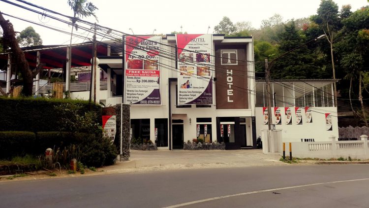 T Hotel, 1. Hotel Nur Alam, 2. Hotel Alpha Classica, 3. Hotel Buah Sinuan, 4. Hotel Pelangi Lembang, 5. Hotel Augusta Lembang, 6. Amoory Venice, 7. Seruni Guest House Lembang, 8. Hotel Cemara Hijau, 9. Bumi Alamanda Guest House, 10. Bantal Guling Villa Lembang, 11. Airy Eco Raya Lembang 68 Bandung, 12. Klipsch Hotel, 13. Villa Chocolate, 14. Rose Chamber Bed & Breakfast, 15. Kubca Samakta Lembang, 16. Puri Bernadi Guest House Lembang, 17. Villa Puri Teras, 18. Villa Diamond , 19. Puspa Sari Ciater, 20. T Hotel, 21. Sari Alam Hot Spring and Resort Hotel, 22. Villa New Bukit Kasih, 23. Grand Hotel Lembang, 24. Takashimaya Hotel, 25. Hotel and Banquet Panorama, 26. Sangria Resort And Spa, 27. Stevie G Hotel, 28. Sandalwood Boutique Hotel, 29. Dragor Homestay, 30. Osmond Villa Resort, 31. Kastuba Resort