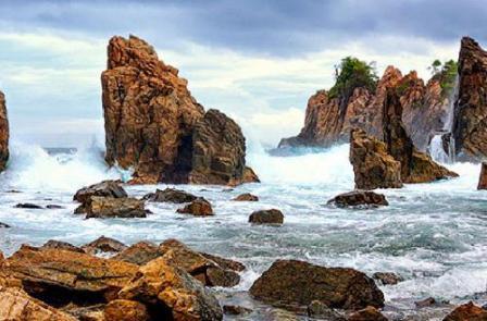 Pantai Gigi Hiu