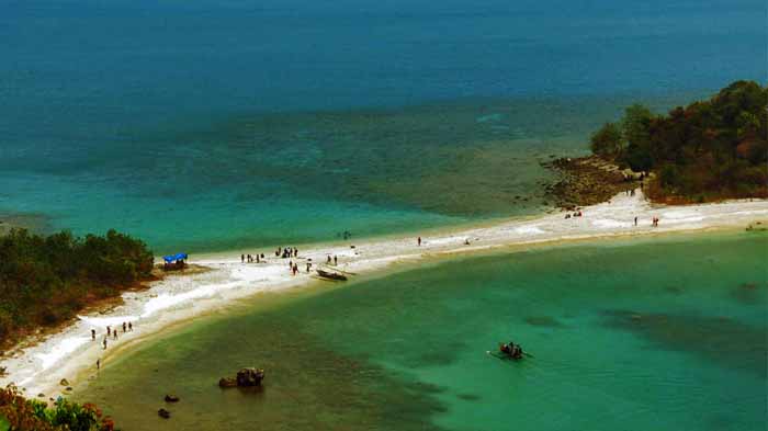 Pulau Mengkudu dan Pulau Sekepel via Lampungco