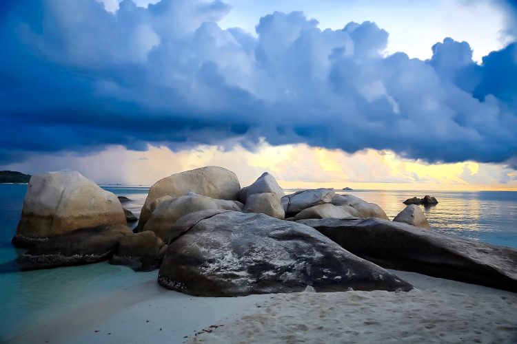 Pulau Pendam via IG @himsaifanah