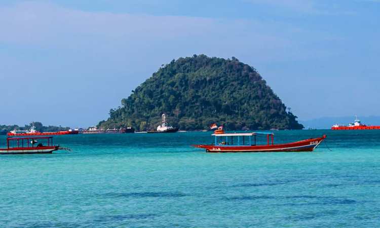 Fasilitas yang Tersedia via Instagram.com @ndpdian, Wisata Pantai Pasir Putih Lampung, Fasilitas yang Tersedia, Aktivitas Seru, Tips Liburan, Penginapan