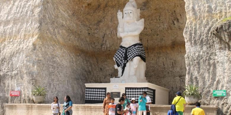 Patung Lima Ksatria Pandawa via Kompas, Filosofi Patung Pandawa Lima Di Tebing Pantai , Sejarah Pantai Pandawa Bali, Lokasi Pantai, Pesona Pantai Pandawa yang Menghipnotis Siapa Saja, Aktivitas di Pantai Pandawa Kutuh Bali, Fasilitas di Pantai Pandawa, Harga Tiket Masuk Pantai Pandawa Bali, Yuk Cobain Pijat Tradisional di Pantai Pandawa, Transportasi , Daftar Hotel dekat Pantai Pandawa Bali, Akses Menuju Pantai Pandawa, Aktivitas Seru di Pantai Pandawa, Spot Lima Ksatria Pandawa, Tempat Makan di Pantai Pandawa, Spot Foto Instagramable