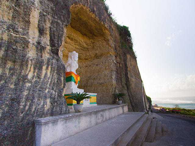 Spot Lima Ksatria Pandawa via Traveloka, Filosofi Patung Pandawa Lima Di Tebing Pantai , Sejarah Pantai Pandawa Bali, Lokasi Pantai, Pesona Pantai Pandawa yang Menghipnotis Siapa Saja, Aktivitas di Pantai Pandawa Kutuh Bali, Fasilitas di Pantai Pandawa, Harga Tiket Masuk Pantai Pandawa Bali, Yuk Cobain Pijat Tradisional di Pantai Pandawa, Transportasi , Daftar Hotel dekat Pantai Pandawa Bali, Akses Menuju Pantai Pandawa, Aktivitas Seru di Pantai Pandawa, Spot Lima Ksatria Pandawa, Tempat Makan di Pantai Pandawa, Spot Foto Instagramable
