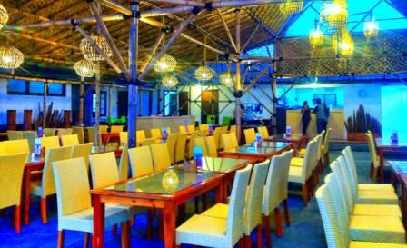 Ikan Balap Resto - tempat makan di Lembang, 1. Gubug Makan Mang Engking, 2. Restoran Burgundy, 3. Warung Bu Eha, 4. Imah Seniman, 5. Warung Misbar, 6. Kampung Daun, 7. Cafe Burangrang, 8. Dapur Lembang, 9. Natural Resto and Strawberry Land, 10. Ikan Balap Resto, 11. Sapu Lidi, 12. Saung Pengkolan, 13. Rumah Makan Mandarin Lembang , 14. Rumah Makan Ayam Betutu, 15. d’SDL alias d’Seuhah Da Lada, 16. Sindang Reret, 17. The Peak