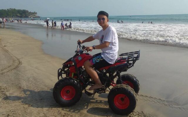 Berkeliling Dengan ATV via Instagram.com @dam.arsyad3, Informasi Umum, Akses Lokasi Menuju Pantai Sambolo Banten, Fasilitas yang Ada di Pantai Sambolo Banten, Menikmati Keindahan Pantai Sambolo, Harga Tiket Masuk Pantai Sambolo Banten, Keunggulan Wisata di Pantai Sambolo, Aktivitas Seru di Pantai Sambolo
