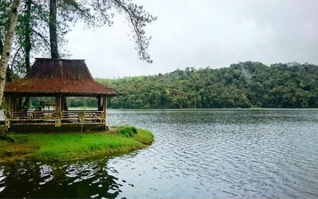 Danau Situ Patenggang Bandung, Informasi Umum, Legenda Situ Patenggang, Lokasi Situ Patenggang, Rute Danau Situ Patenggang, Harga Tiket Masuk Situ Patenggang, Fasilitas, Aktivitas Seru di Situ Patenggang