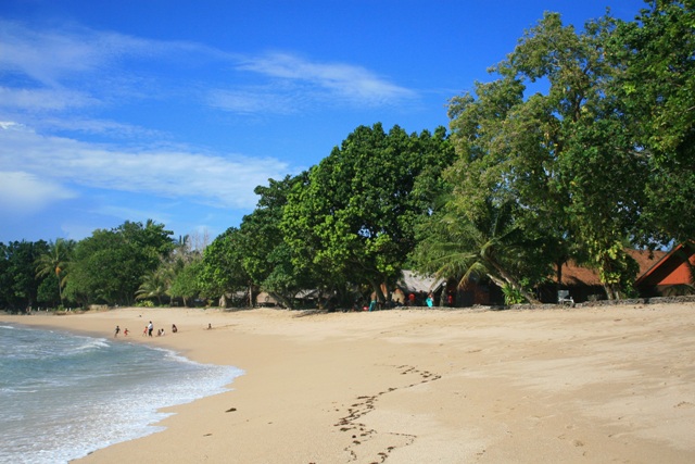 Keindahan Pantai Sambolo Anyer, Informasi Umum, Akses Lokasi Menuju Pantai Sambolo Banten, Fasilitas yang Ada di Pantai Sambolo Banten, Menikmati Keindahan Pantai Sambolo, Harga Tiket Masuk Pantai Sambolo Banten, Keunggulan Wisata di Pantai Sambolo, Aktivitas Seru di Pantai Sambolo