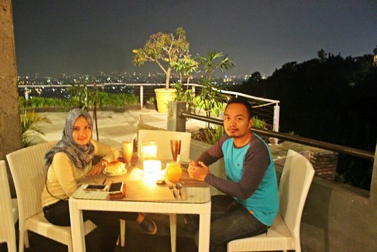 Sierra Café and Lounge via Tripadvisor, 1. Skyline Best View Resto, 2. Atmosphere Resort Cafe, 3. Armor Kopi, 4. Miss Bee Prividore, 5. Café D’Pakar, 6. Sapu Lidi Lembang, 7. Congo Café and Galery, 8. Gubug Mang Engking, 9. Maxi’s Resto, 10. Cocorico Fantasy Garden & Shinmen Japanese Resto, 11. The Valley Bistro, 12. The Stone Cafe, 13. Liwet Asep Stroberi, 14. Sierra Café and Lounge, 15. Lisung Resto, 16. Rumah Miring, 17. Mendulang Lembang Resort & Resto, 18. Dusun Bambu, 19. Orofi Cafe, 20. The Peak Resort Dining, 21. The Restaurant at Padma Hotel, 22. Belle Vue French and Italian Bistro, 23. The 18th Restaurant and Lounge, 24. Grandia Resto Cafe & Pastry , 25. Maja House