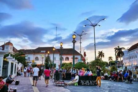 Titik Nol Kilometer Yogyakarta, Sejarah Jalan Malioboro Jogja, Objek Wisata Malioboro Jogja, Suasana Wisata Malioboro Jogja, Akses Di Malioboro, Fasilitas Di Malioboro, Kuliner di Malioboro Jogja, Tempat Wisata di Sekitar Malioboro Jogja, Peta Rute ke Malioboro Jogja