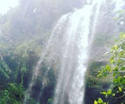 Air Terjun Citepus, 1. Wisata Hutan Payau (Mangrove), 2. Kampung Laut Cilacap, 3. Benteng Pendhem Cilacap, 4. Benteng Karang Bolong, 5. Gunung Srandil Cilacap, 6. Gunung Selok, 7. Pantai Jetis, 8. Pantai Teluk Penyu, 9. Pantai Permisan Cilacap, 10. Pantai Kalipat, 11. Pantai Kali Kencana, 12. Pantai Karang Pandan, 13. Pantai Widara Payung, 14. Waduk Kubang Kangkung, 15. Curug Cimandaway, 16. Hutan Pinus Karanggedang, 17. Desa Matenggeng, 18. Masjid Batu Taman Hati, 19. Alun-Alun Majenang, 20. Pura Mandara Giri Gunung Selok, 21. Air Terjun Citepus, 22. Banyu Pratama, 23. Waterpark Tirta Mas, 24. Alun-Alun Kroya, 25. Museum Susilo Soedarman, 26. Pantai Srandil, 27. Bumi Perkemahan Jambusari, 28. Pemandian Air Panas Cipari, 29. Pantai Ketapang Indah, 31. Pantai Sodong, 32. Pantai Cemara Sewu, 33. Curug Mandala, 34. Pantai Pasir Putih, 35. Pantai Singkil Karang Pakis, 36. Pantai Ranca Babakan