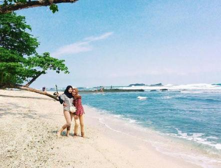 Pantai Kalipat, 1. Wisata Hutan Payau (Mangrove), 2. Kampung Laut Cilacap, 3. Benteng Pendhem Cilacap, 4. Benteng Karang Bolong, 5. Gunung Srandil Cilacap, 6. Gunung Selok, 7. Pantai Jetis, 8. Pantai Teluk Penyu, 9. Pantai Permisan Cilacap, 10. Pantai Kalipat, 11. Pantai Kali Kencana, 12. Pantai Karang Pandan, 13. Pantai Widara Payung, 14. Waduk Kubang Kangkung, 15. Curug Cimandaway, 16. Hutan Pinus Karanggedang, 17. Desa Matenggeng, 18. Masjid Batu Taman Hati, 19. Alun-Alun Majenang, 20. Pura Mandara Giri Gunung Selok, 21. Air Terjun Citepus, 22. Banyu Pratama, 23. Waterpark Tirta Mas, 24. Alun-Alun Kroya, 25. Museum Susilo Soedarman, 26. Pantai Srandil, 27. Bumi Perkemahan Jambusari, 28. Pemandian Air Panas Cipari, 29. Pantai Ketapang Indah, 31. Pantai Sodong, 32. Pantai Cemara Sewu, 33. Curug Mandala, 34. Pantai Pasir Putih, 35. Pantai Singkil Karang Pakis, 36. Pantai Ranca Babakan